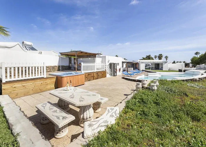 Villa Casa Anabella By Escape Puerto del Carmen (Lanzarote)