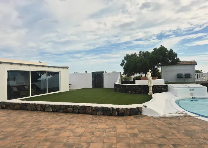 Vila Casa Anabella By Escape Puerto del Carmen (Lanzarote)