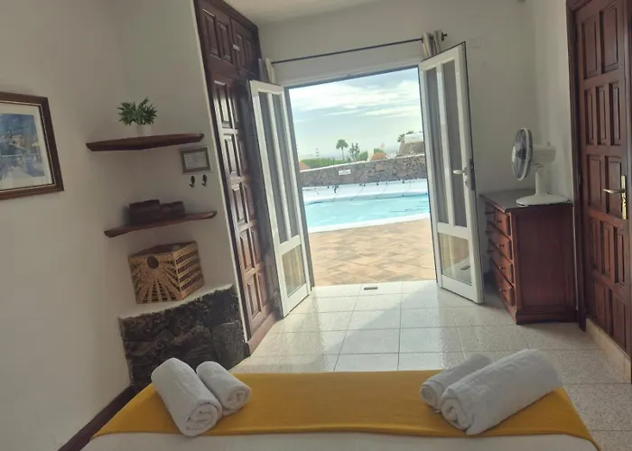 Vila Casa Anabella By Escape Puerto del Carmen (Lanzarote)